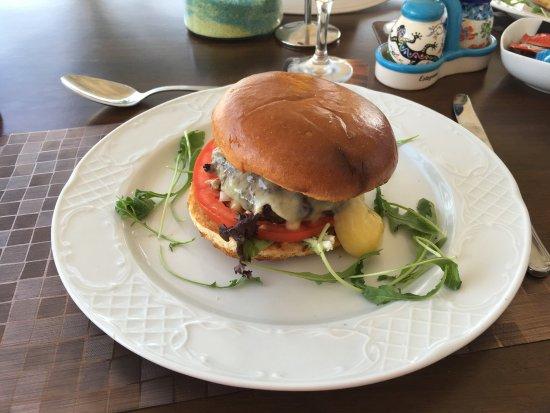 Healy's Irish Bar & Restaurant